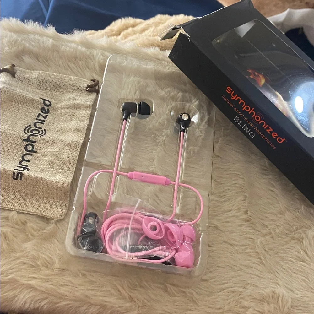 Pink In-Ear Headphones